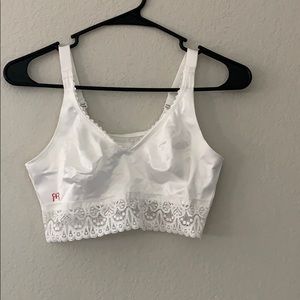 White lace supportive bra